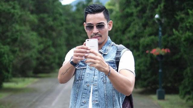 4 Pesona Robby Purba yang Bikin Wanita Jatuh Hati