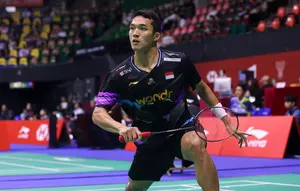 Tunggal putra Indonesia Jonatan Christie melangkah ke babak 16 besar Hong Kong Open 2024 usai menang atas Wang Tzu Wei di Hong Kong Coliseum, Rabu (11/9/2024). (foto: PP PBSI)