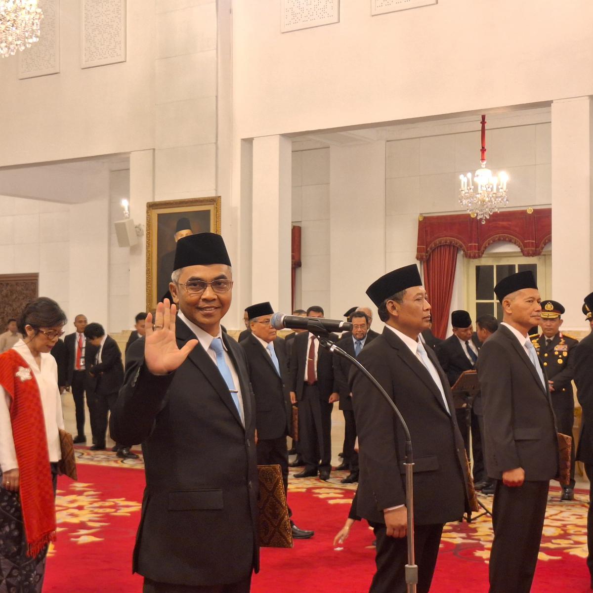 Pimpinan dan Anggota Dewas KPK Ucapkan Sumpah Jabatan