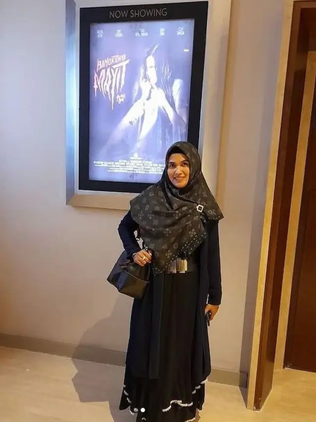 6 Potret Nana Mahliana, Istri Clift Sangra yang Telah 12 Tahun Bersama