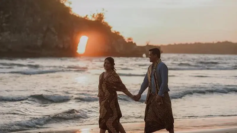 Kahiyang Jokowi dan Bobby Nasution menikah