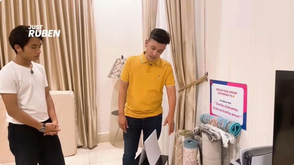 10 Potret Rumah Ruben Onsu Terkini, di Kamarnya Ada Tempelan Doa Sehari-hari