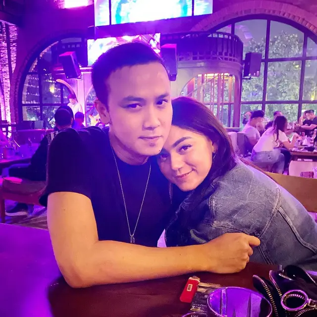 Gugat Cerai, Ini 6 Potret Kenangan Thalita Latief dan Dennis Lyla. (Sumber: Instagram/dennislyla)