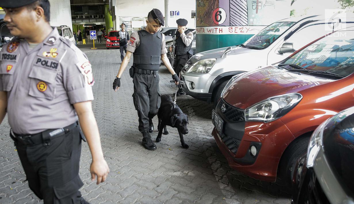 Anjing Pelacak Mulai Disiagakan Di Stasiun Gambir News Liputan6 Com