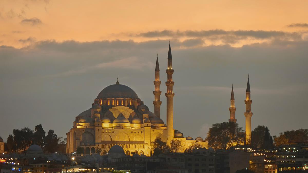 5 Negara yang Cocok Dikunjungi saat Ramadan