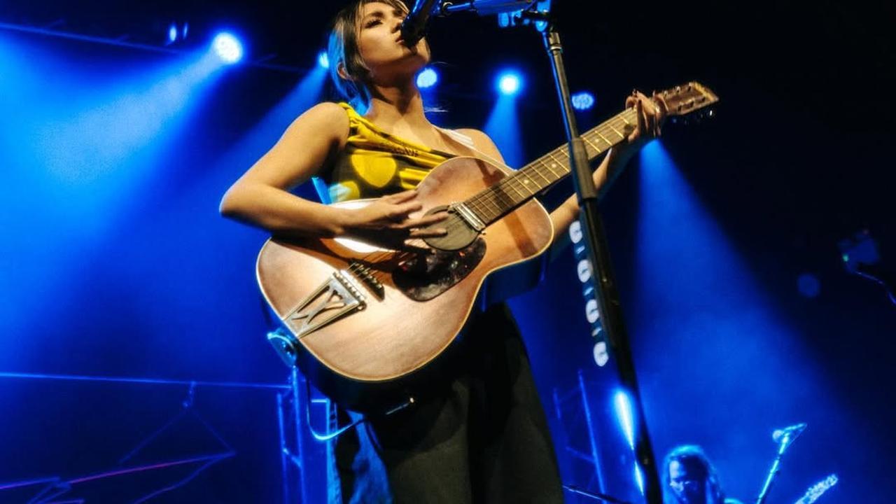 Jadwal dan Harga Tiket Konser NIKI Buzz World Tour di Jakarta