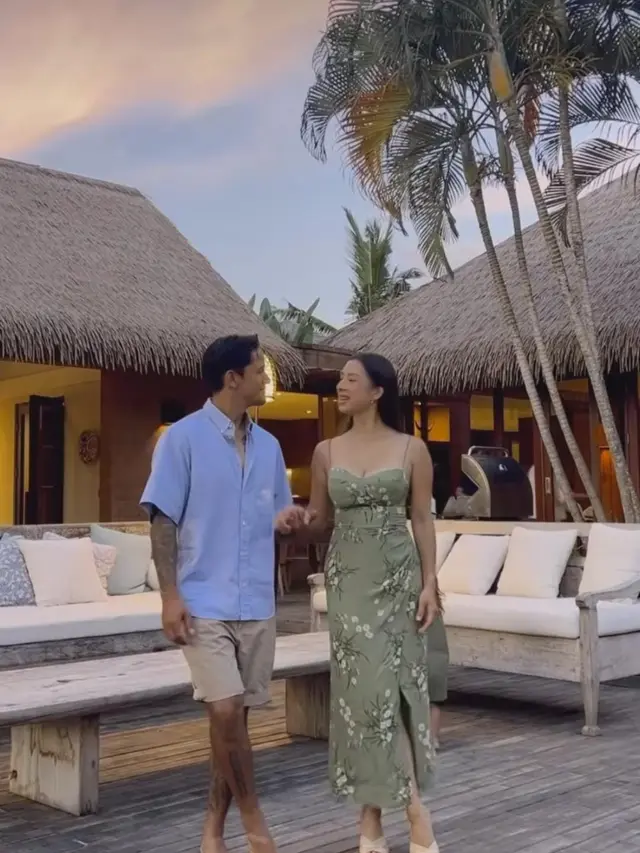 Jennifer dan Irfan Bachdim terlihat mesra