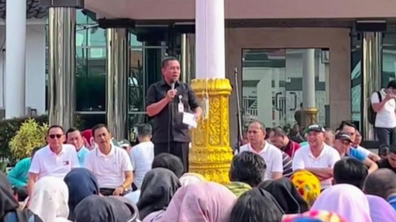 Sidak Bupati Karawang Aep Syaepuloh di Hari Pertama Kerja 2026, Pastikan Kehadiran ASN dan Kesiapan Fasilitas