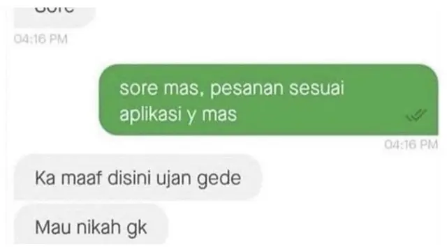 6 Chat Driver Ojek Online dan Penumpang Bahas Nikah Ini Absurd Banget