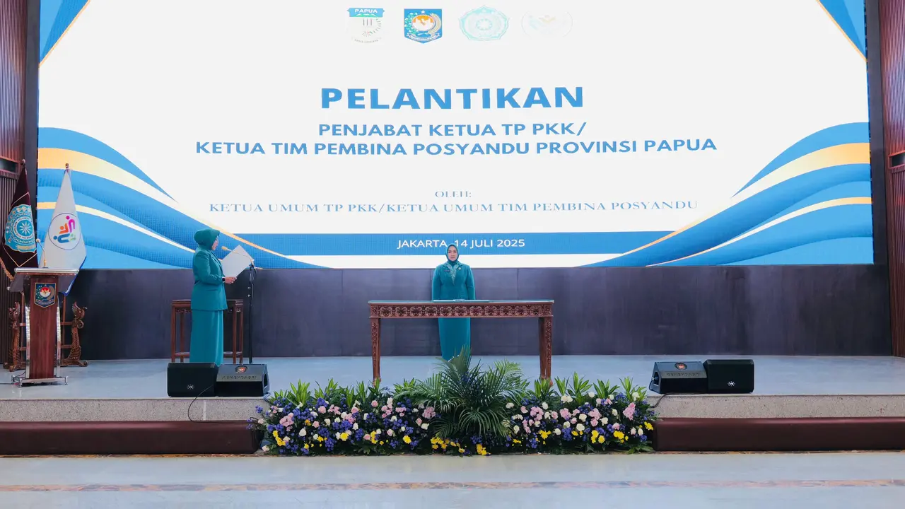 Ketua Umum Tim Penggerak Pemberdayaan dan Kesejahteraan Keluarga (TP PKK) sekaligus Ketua Umum Tim Pembina Pos Pelayanan Terpadu (Posyandu) Tri Tito Karnavian melantik Tyas Fatoni sebagai Penjabat (Pj.) Ketua TP PKK dan Ketua Tim Pembina Posyandu Papua.