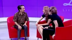 Di acara Dear Haters, Mitha terkejut saat salah satu pengikut instagramnya menyebut jika tahi lalatnya mirip upil. Mitha pun lantas bereaksi.