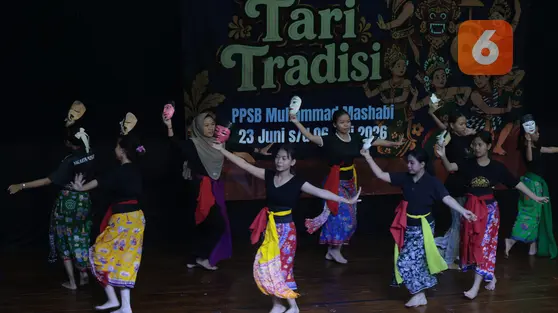 Ketika Remaja Putri Belajar Tari Tradisi