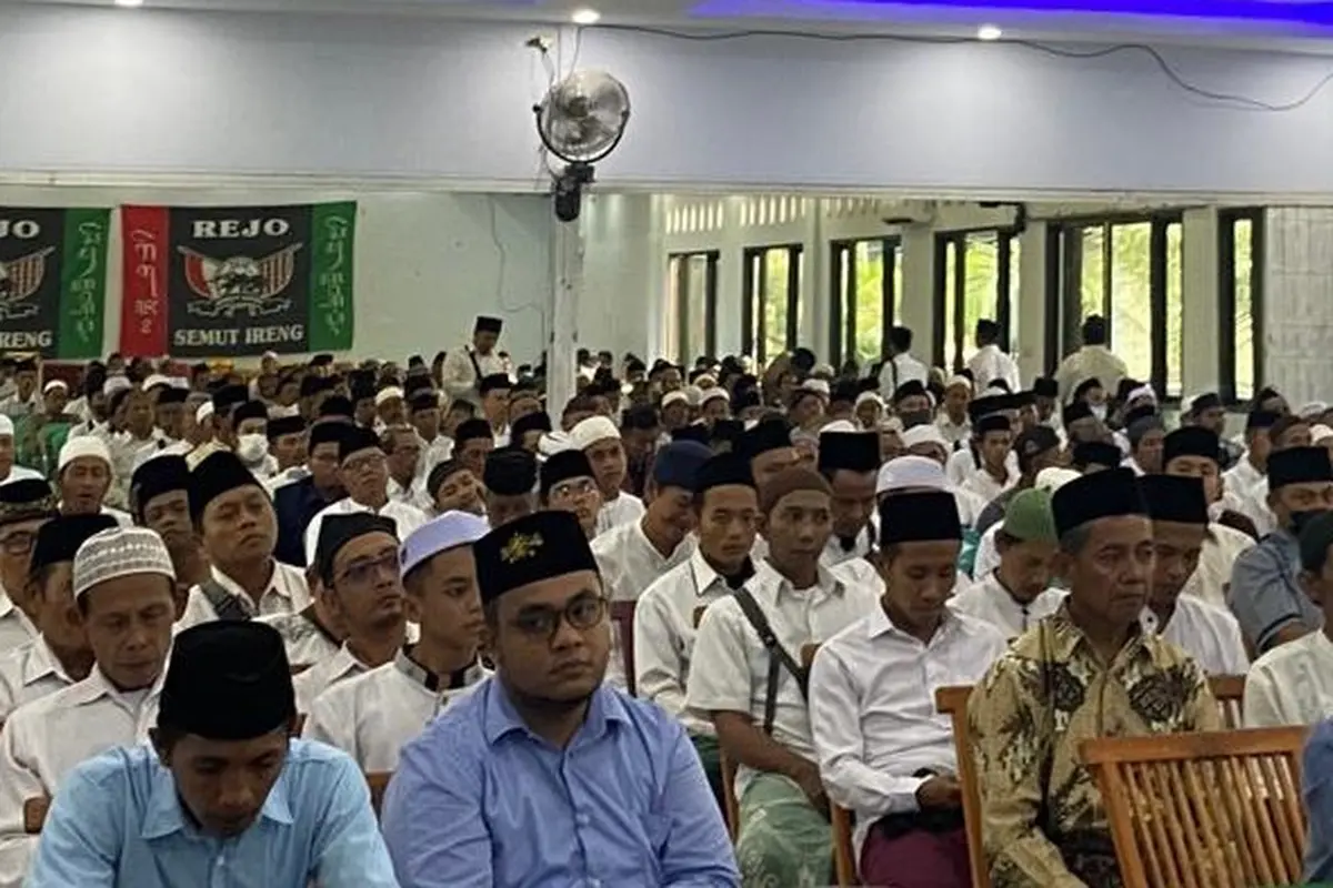 Ratusan anggota Ijtima Kiai Kampung dan Rejo Semut Ireng Situbonso dukung Prabowo-Gibran di Pilpres 2024. (Istimewa)