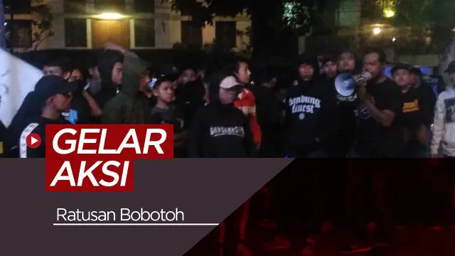VIDEO: Ratusan Bobotoh Lakukan Aksi di Depan Graha Persib