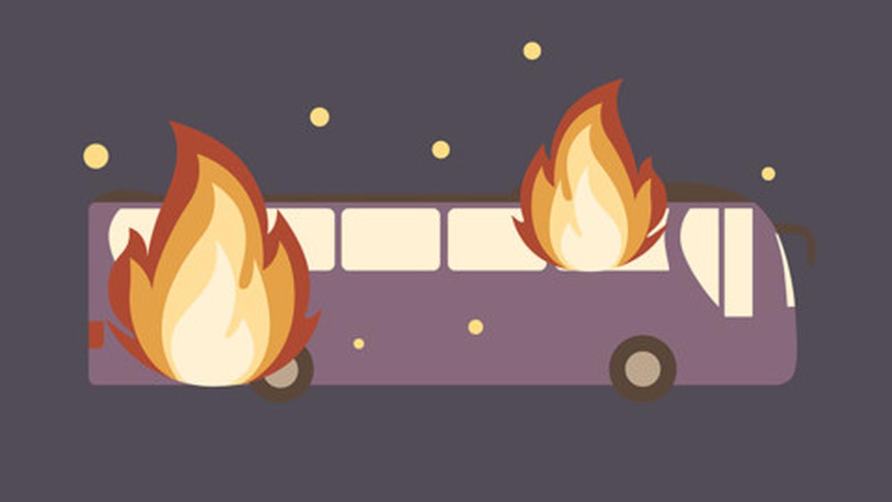 Bus pariwisata terbakar di Tol Jatiwaringin arah Cikampek