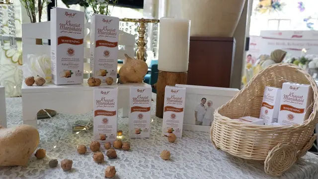 Resik V Manjakani Whitening