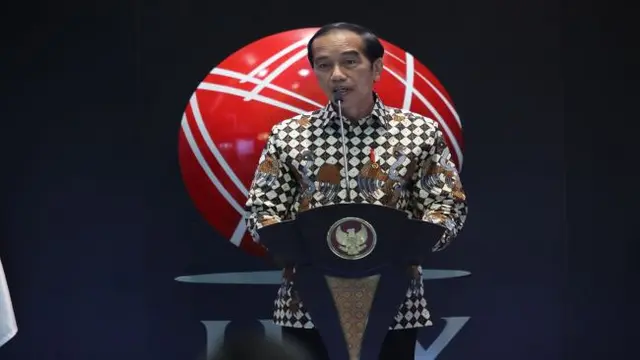 Presiden Joko Widodo (Jokowi) membuka perdagangan perdana di BEI, Senin (3/1/2022) (Foto: BEI)