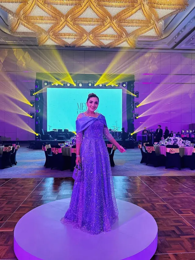 6 Pesona Khas Princess dari Ashanty yang Tampil Bak Cinderella