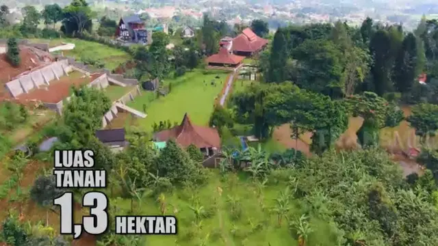 Marshel Widianto dan Mpok Alpa di vila Ivy Baskara (YouTube/TRANS7 OFFICIAL)