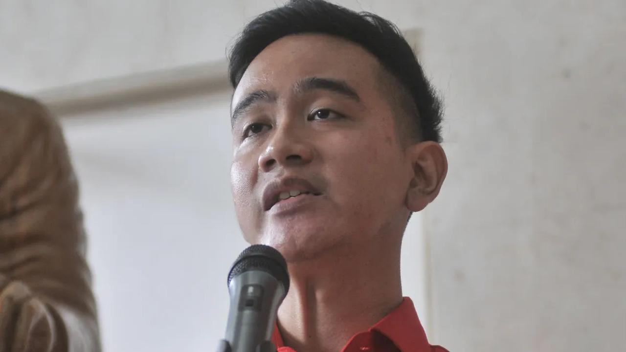 Selain sosoknya yang mewakili anak muda, Gibran adalah putra Presiden Joko Widodo.&nbsp;<br>