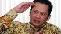 Ketua DPR Bambang Soesatyo mendesak Pemerintah segera memberhentikan sebanyak 307 aparatur sipil negara alias ASN yang terbukti me...