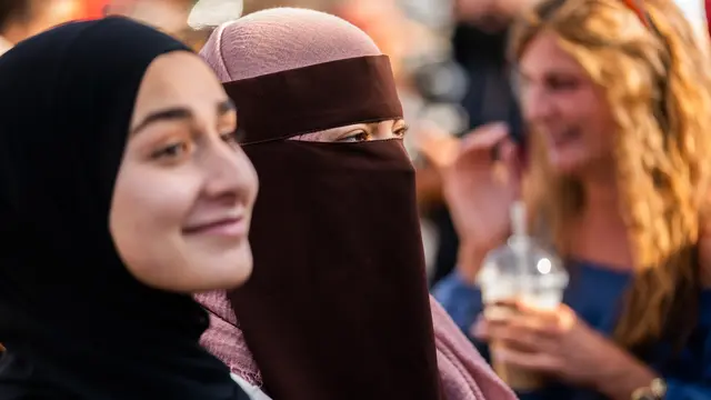Protes Larangan Cadar, Wanita Muslim Denmark Gelar Aksi Penolakan