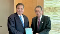 Menko Bidang Perekonomian Airlangga Hartarto saat melakukan pertemuan dengan Ken Kobayashi, President of the Japan Chamber of Commerce and Industry (JCCI) dan the Tokyo Chamber of Commerce and Industry. (Foto: istimewa)