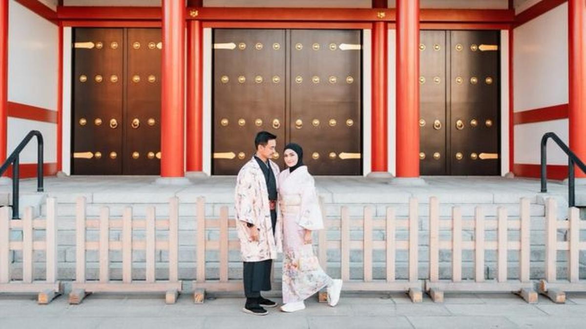 6 Potret Putri Zulhas dan Zumi Zola Liburan di Jepang, Romansa Penuh Cerita