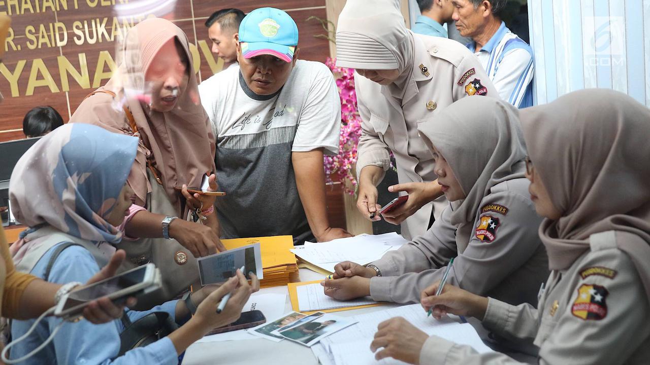 Keluarga Korban  Pesawat Lion Air Datangi RS Polri