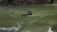Luna Maya Terseret Arus Sungai Saat Syuting Film Suzzanna: Santet Dosa di Atas Dosa, Ngeri Banget!