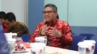 Sekretaris Jenderal PDI Perjuangan, Hasto Kristiyanto saat mengunjungi kantor Liputan6.com, di SCTV Tower, Jakarta, Senin (6/3). (Liputan6.com/Fatkhur Rozaq) 