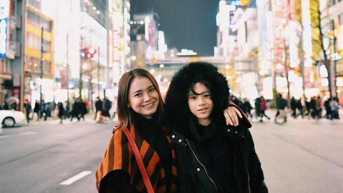 Potret Kebersamaan Rossa dan Anaknya. (Sumber: Instagram.com/itsrossa910)