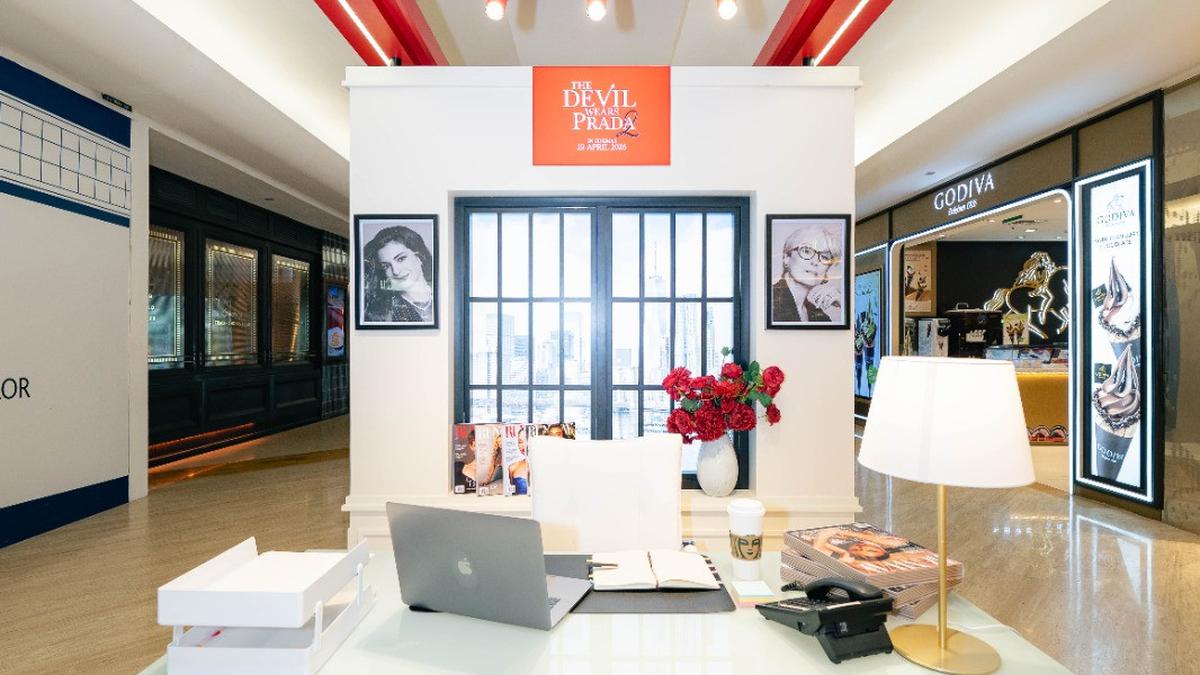 Runway Datang ke Jakarta! Instalasi The Devil Wears Prada 2 Hadirkan Kantor Miranda Priestly hingga Photobooth Lift Ikonik