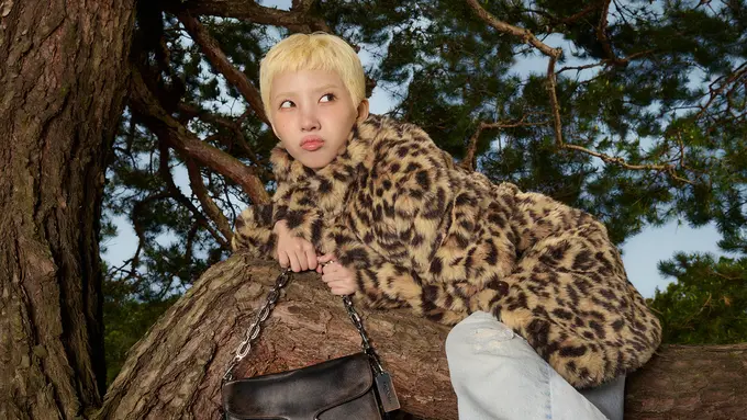 SOYEON dan Lilas menjadi wajah baru Coach di koleksi Fall 2025