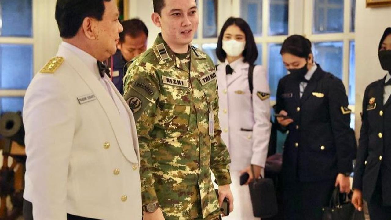 Rizky Irmansyah kembali menjadi sorotan publik. Hal ini usai dirinya mengunggah salah satu momen menarik di akun media sosial miliknya. <br>