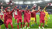 Para pemain Qatar bersuka cita menyambut sukses mereka lolos ke&nbsp;final Piala Asia 2023 setelah mengalahkan Iran dengan skor 3-2, Rabu (7/2/2024) malam WIB. (Dok. AFC)