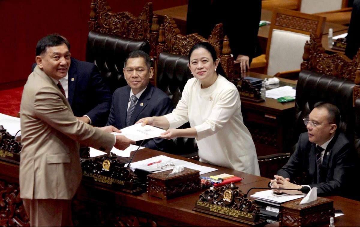 DPR Sahkan UU TNI