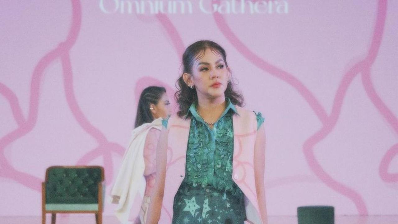 Penampilan Sissy di momen tersebut mendapat banyak komentar dari netizen. Banyak yang memuji penampilannya, dan tak sedikit yang bernostalgia pada masa-masa ketika Sissy membintangi film ADA APA DENGAN CINTA?.<br><br>