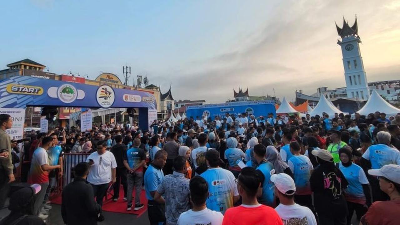 Ribuan Pelari Meriahkan International Jam Gadang Fun Run 2026 di Bukittinggi