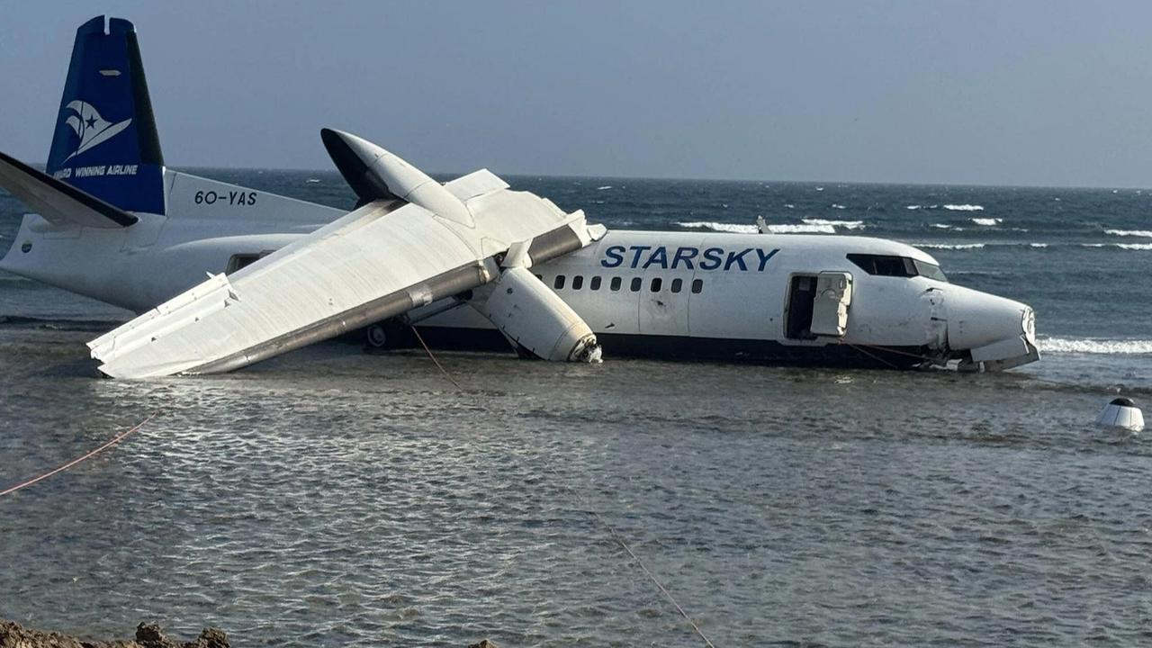 FOTO: Kepiawaian Pilot Selamatkan 55 Penumpang dalam Insiden Pendaratan Darurat di Somalia