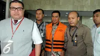 Mantan anggota DPRD Riau periode 2009-2014, Suparman ditahan terkait kasus dugaan suap pembahasan RAPDB P TA 2014 dan/atau RAPBD TA 2015 Provinsi Riau, Jakarta, Selasa (7/6). (Liputan6.com/Helmi Afandi)