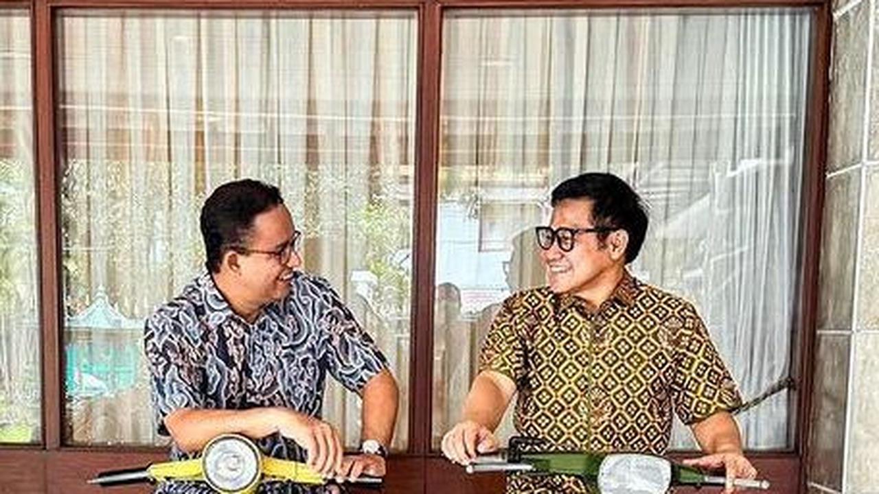 VIDEO: Jelang Pengumuman KPU, Anies-Cak Imin Ngabuburit Naik Vespa Keliling Jakarta
