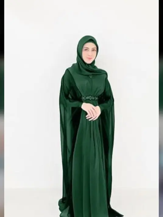 Kendati begitu, Dhena Devanka masih memiliki niat untuk berubah menjadi lebih baik [instagram/dhenadevanka]