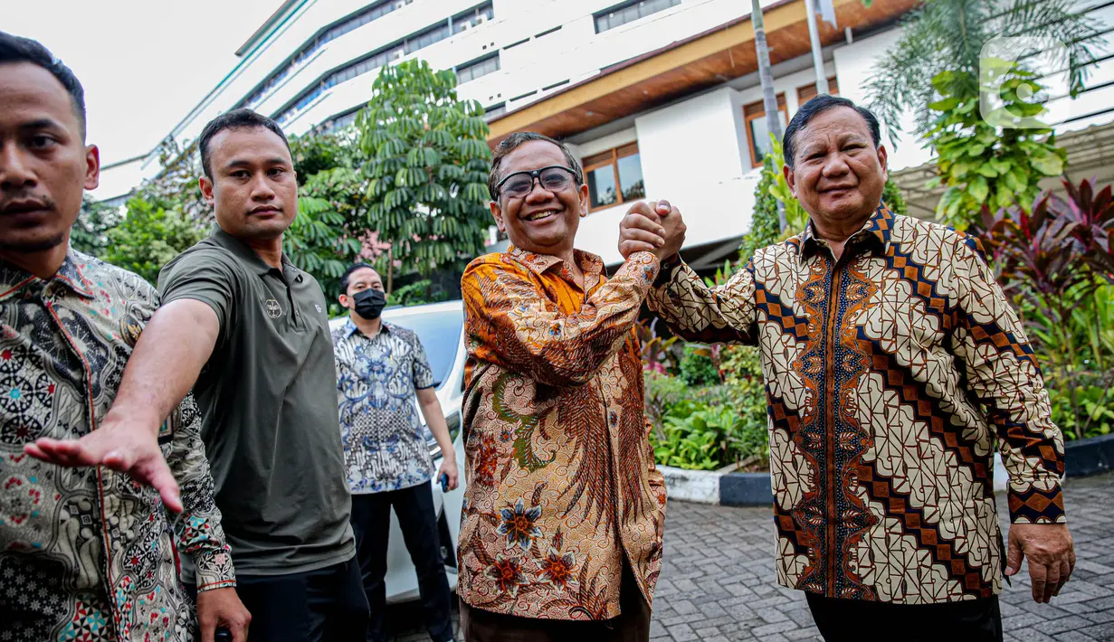 Kunjungan Prabowo untuk silaturahmi lebaran dan membahas dukungan calon presiden untuk pilpres 2024. (Liputan6.com/Faizal Fanani)