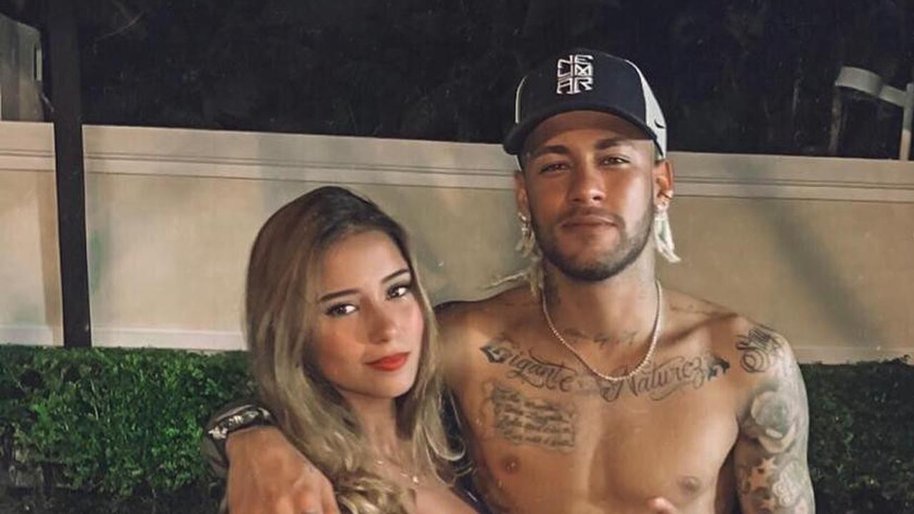 Neymar Bersama Mari Tavares