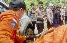 Delapan Jasad Korban Helikopter Jatuh di Kalsel Rampung Dikumpulkan, Evakuasi Terkendala Medan Terjal dan Cuaca Hujan