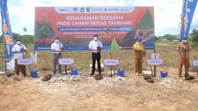 Pupuk Kaltim bekerjasama dengan KLHK, melakukan penanaman perdana di lahan bekas tambang