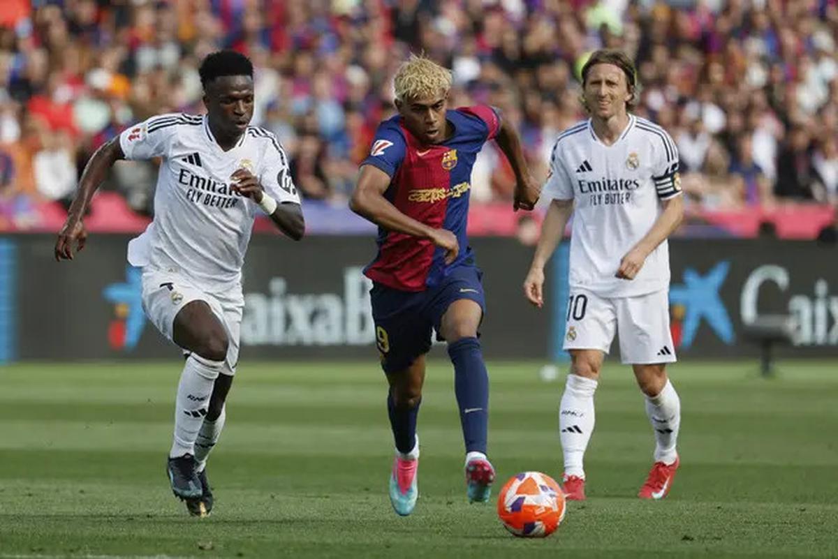Ronaldinho Sudah Kantongi Pemenang Ballon d'Or 2025