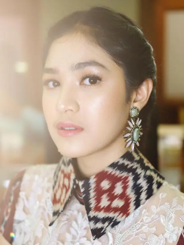 Tuai Pujian Saat Unggah Foto Selfie, Ini 7 Potret Cut Syifa dengan Makeup Natural