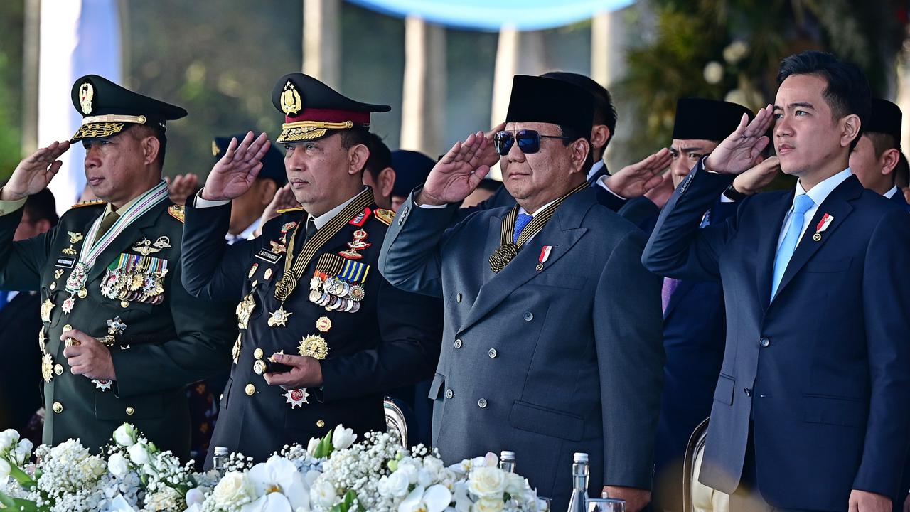 VIDEO: Pecah! Yel-Yel Polisi Beri Semangat di Tengah Pidato, Prabowo Bawa Pesan Penting Masyarakat